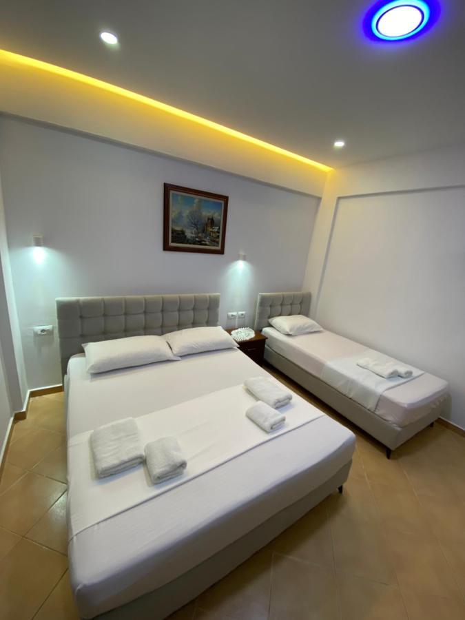 Eraldo Brahimi Apartaments Ксамил Екстериор снимка