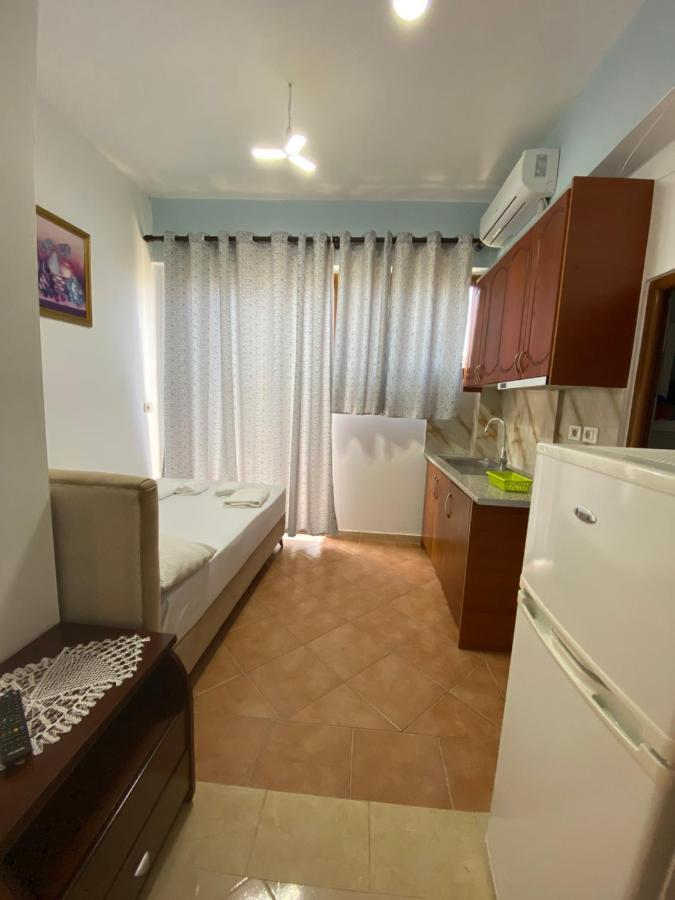 Eraldo Brahimi Apartaments Ксамил Екстериор снимка